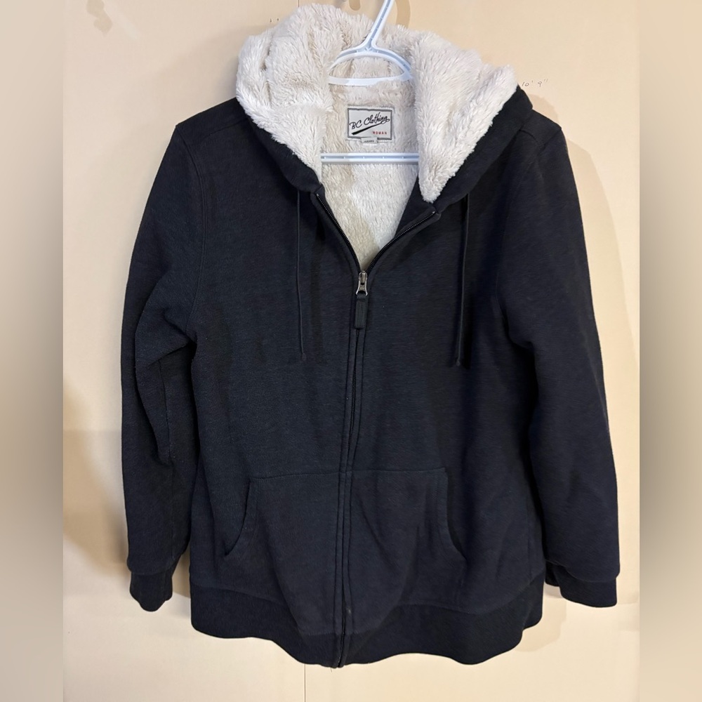 Cozy Black Sherpa-Lined Hoodie